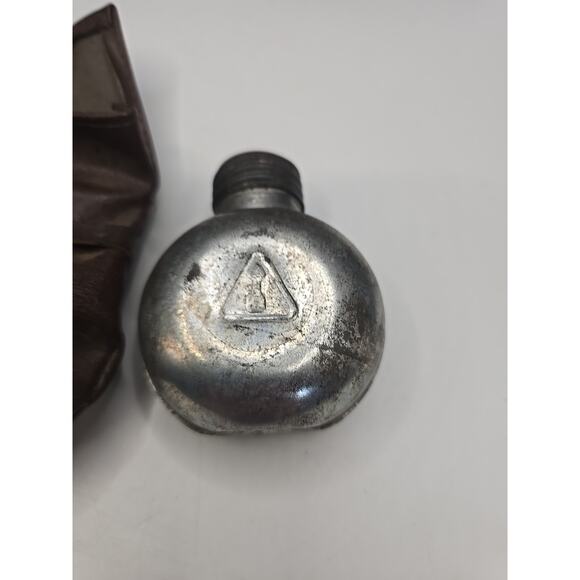 Izhmash Russian Oil Bottle Original Soviet/Russian WWII Mosin Nagant With Pouch - Picture 2 of 4